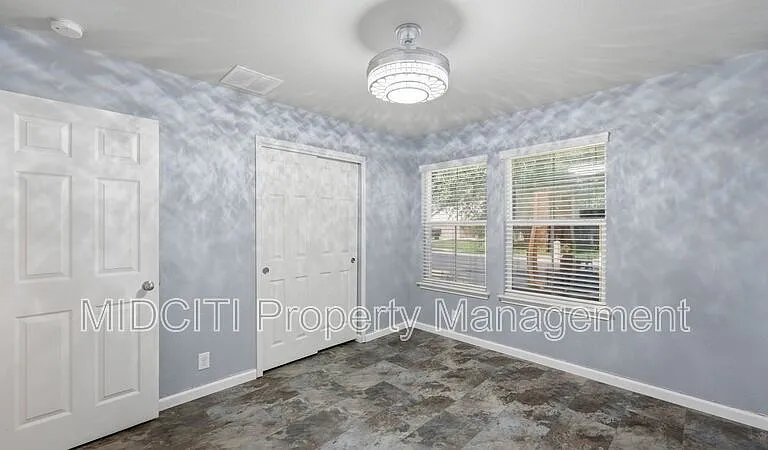 3414 Zachary St — Photo 14