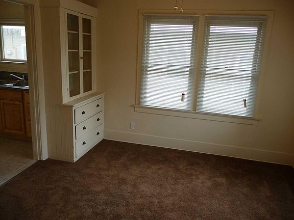 3rd image of 213 W Dexter St