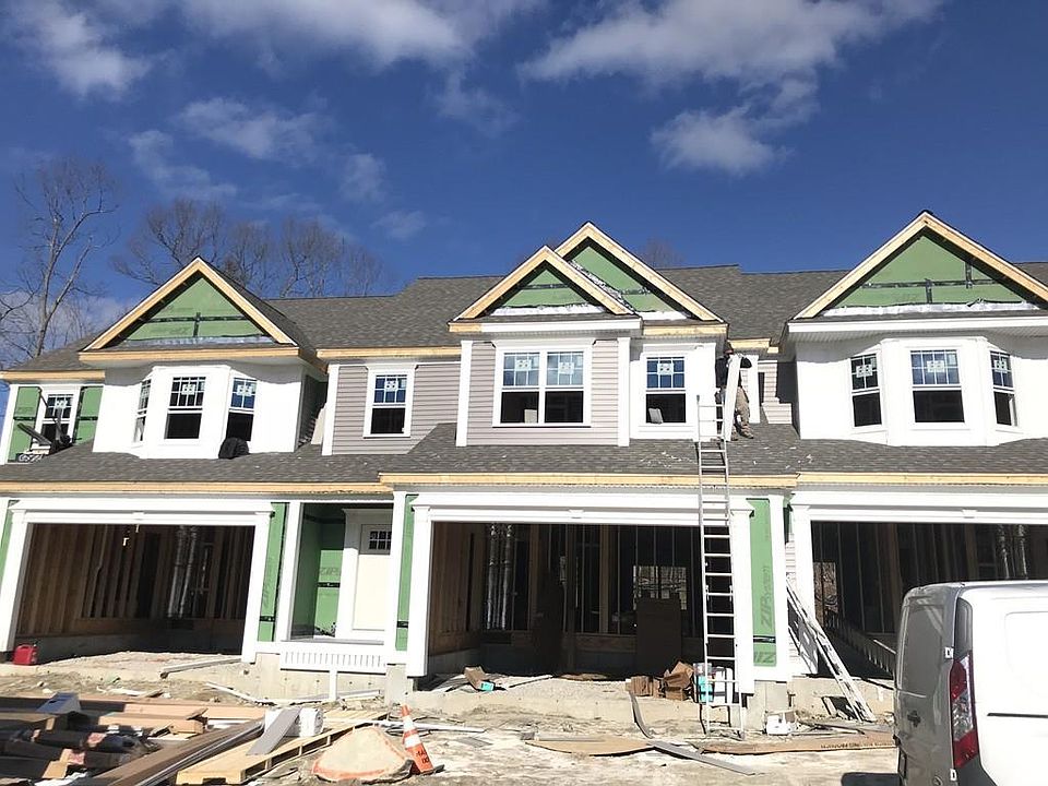 2nd image of 143 Bellwood Cir #4