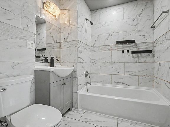5th image of 3394 Lownesdale Rd