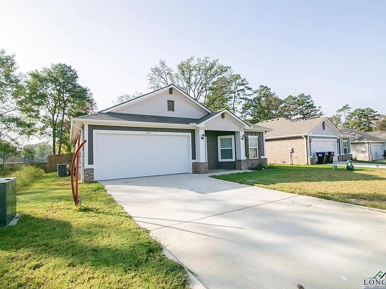 1123 Mission Creek Dr — Photo 2