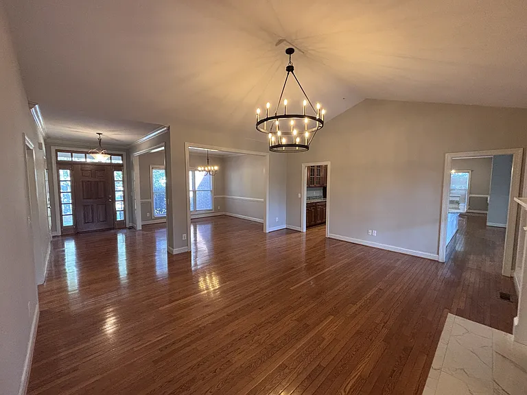 420 Lake Forest Dr SE — Photo 7