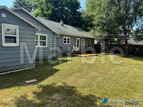 1884 Will James Rd, Rockford, IL 61109