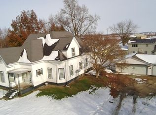 407 S Center St, Boswell, IN 47921