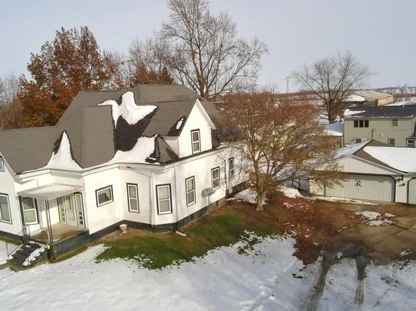 407 S Center St, Boswell, IN 47921