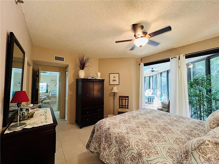 221 NE Plantation Rd #215 — Photo 28