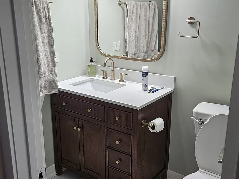 301 Oakbrook Ct — Photo 5