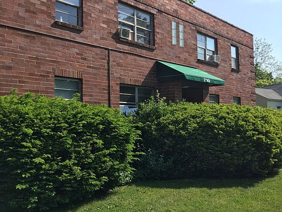 5th image of 710 Oak St APT 3