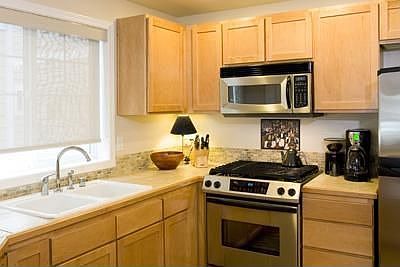 Large & Beautiful Kitchen - All Stainless