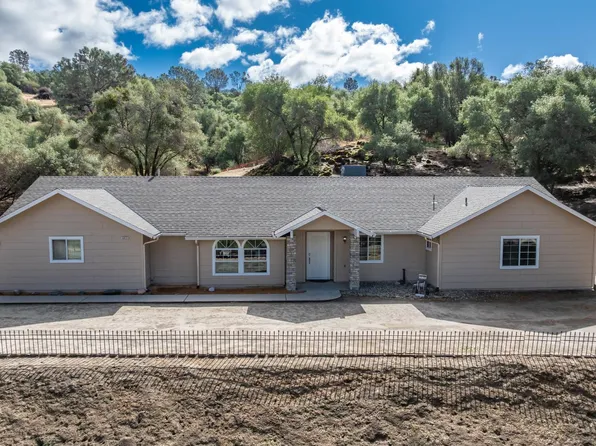 46474 Longview Ln W, Coarsegold, CA 93614