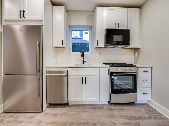 5th image of 172 Mallory Ave #4