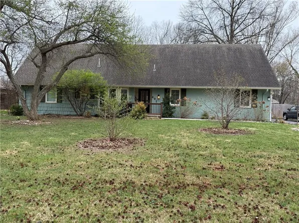 401 W 114th Ter, Kansas City, MO 64114