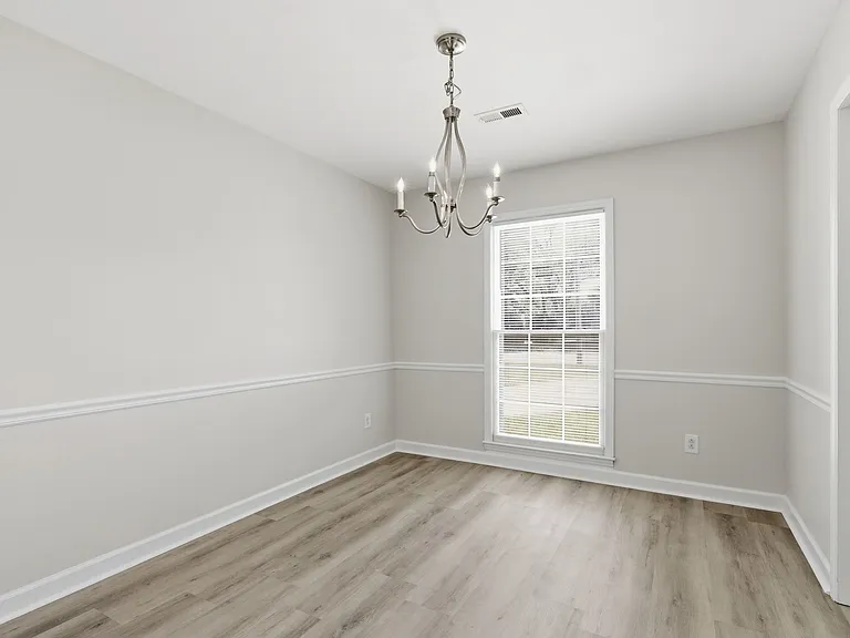 4609 Randolph Rd — Photo 10