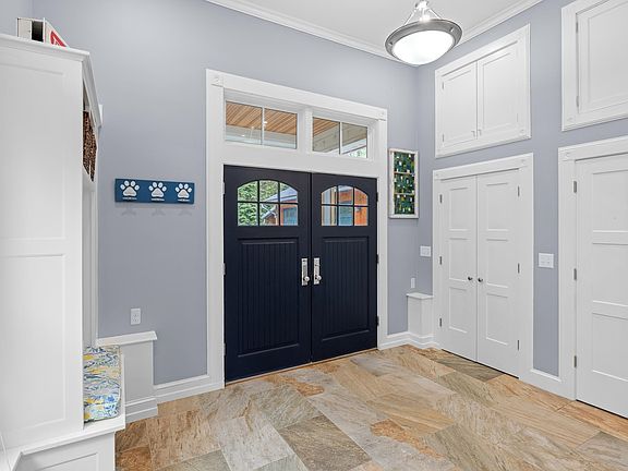 5th image of 38 Maple Street