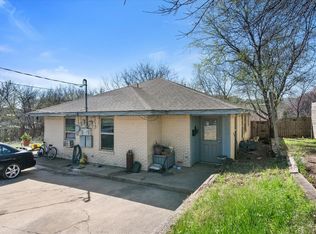 1129 College St, Grand Prairie, TX