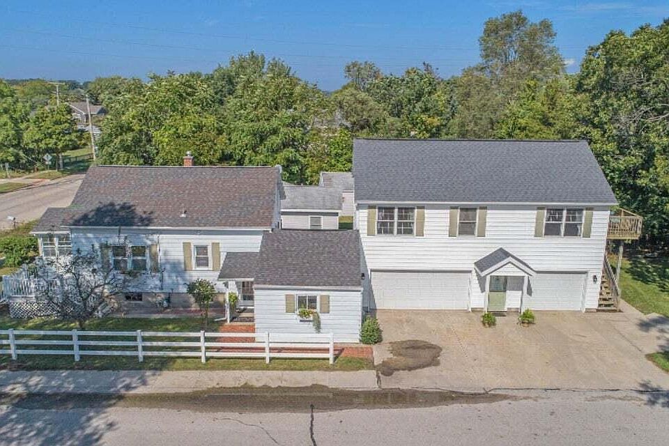 1st image of 206 N Lake Ave #A & B
