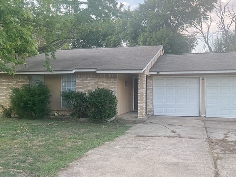 1st image of 421 Stonecreek Dr