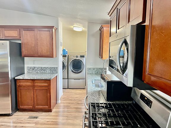 5th image of 5505 S Grove St Spc 203
