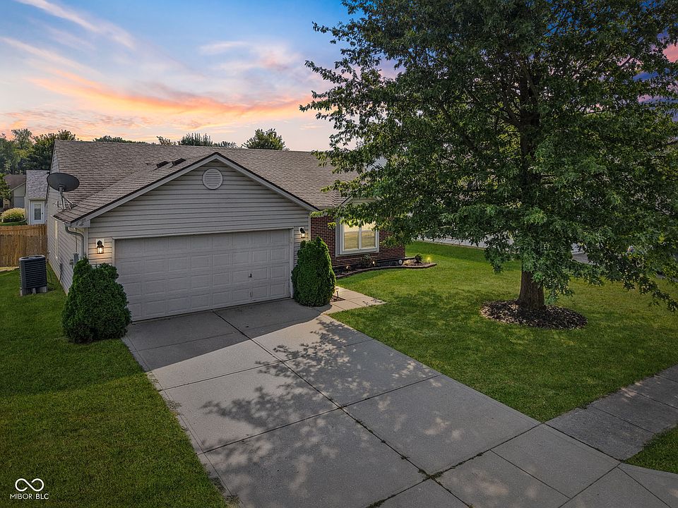 1st image of 9925 Cedarstone Ln