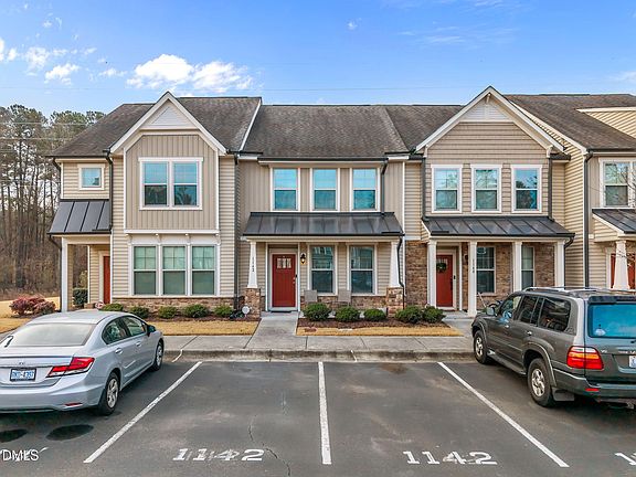3rd image of 1142 Metropolitan Dr