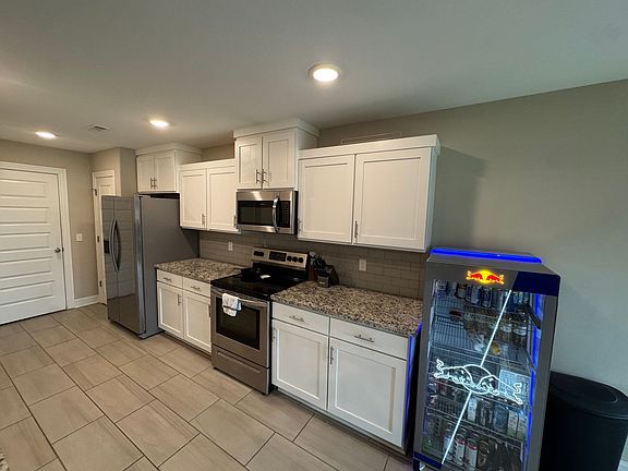 4th image of 6037 W Quinn St