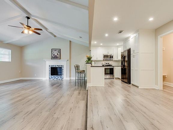 5th image of 7408 Monterrey Dr