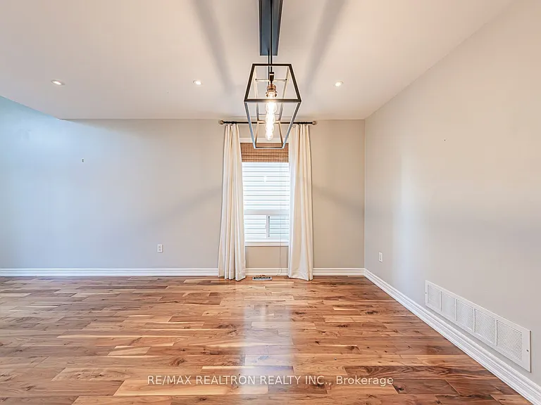 44 Moynahan Cres #MAIN — Photo 19