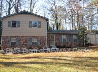 149 Jousters Ln, Lawrenceville, GA 30044