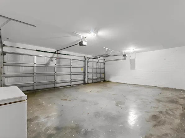 6057 Ridgelake Cir Circle, Vero Beach, FL 32967