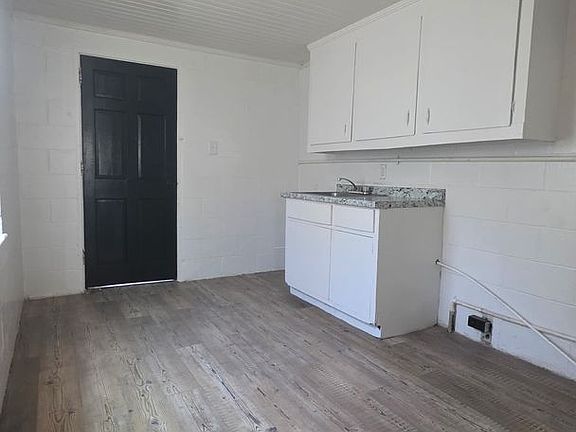 3rd image of 1404 S Jackson St #B