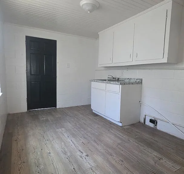 1404 S Jackson St — Photo 10