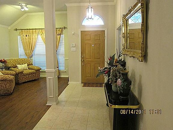 2nd image of 6700 Glade Dr