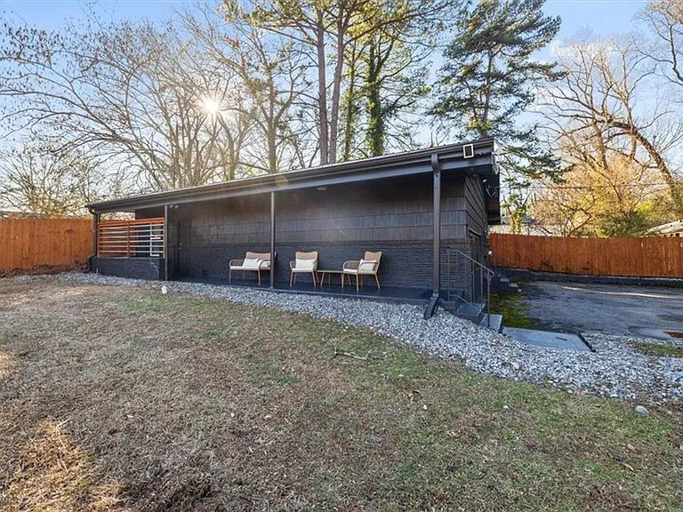 2659 Glenvalley Dr #B — Photo 3