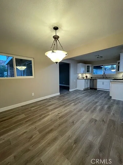 4 bed, 2.5 bath, 1826 sqft, $4,200 — Photo 2