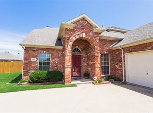103 Troy Ln, Red Oak, TX 75154