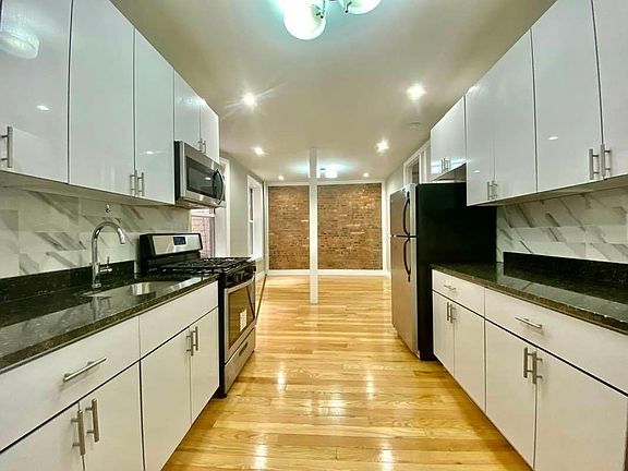 3rd image of 283 Audubon Ave APT 12