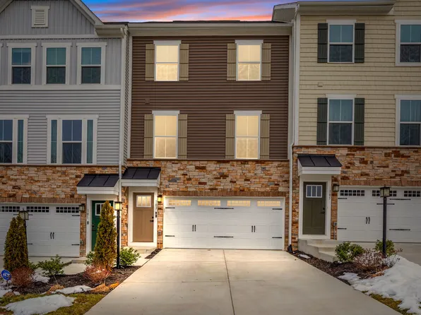 103 Twinleaf Way, Lake Frederick, VA 22630