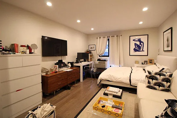 Rented by Bold New York | media 11