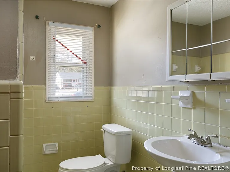 1045 Rulnick St #B — Photo 4