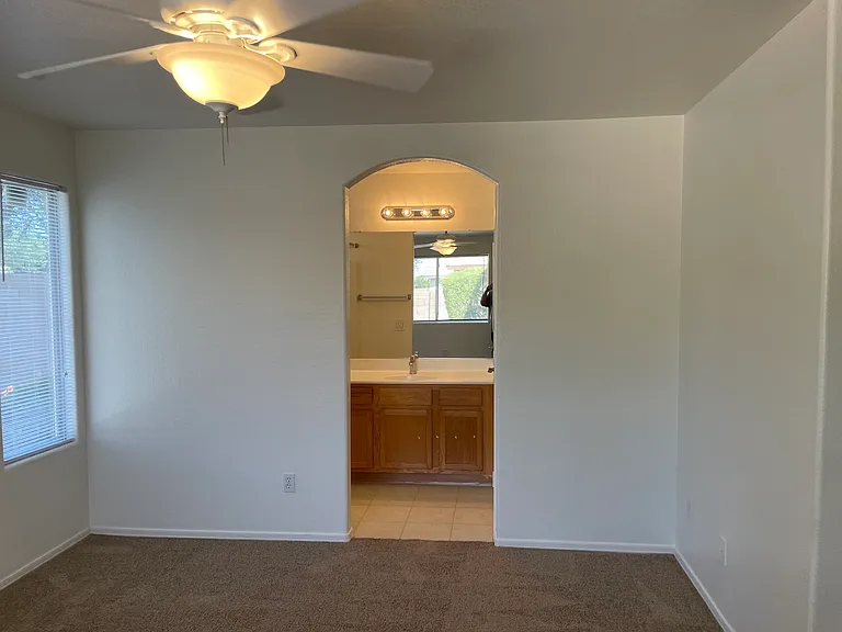 6831 S 33rd Dr — Photo 13