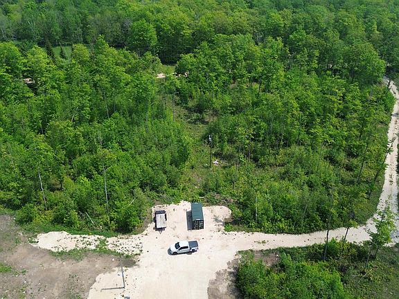 3rd image of 2493 N Letson Rd