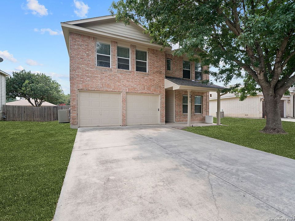 1st image of 15815 Beaufort Blvd