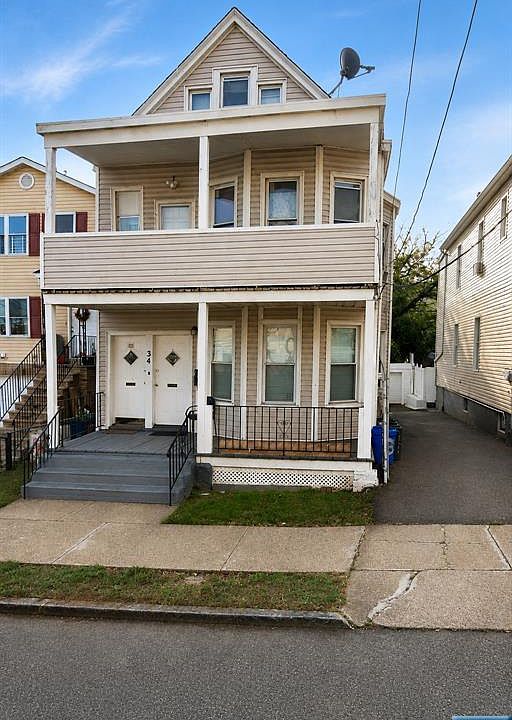 1st image of 34 Hemlock St