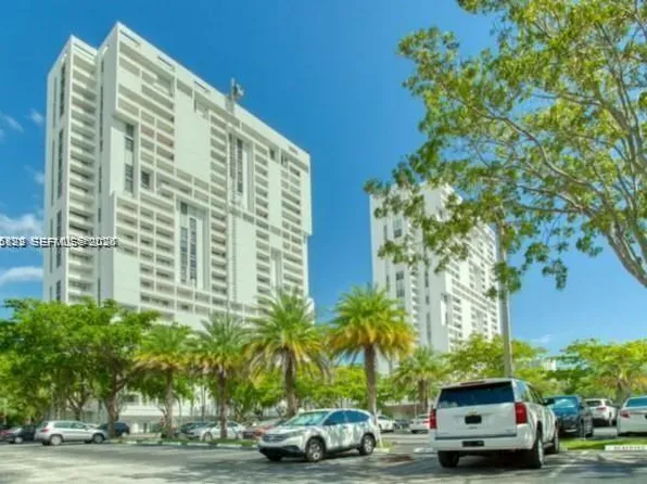 20225 NE 34th Ct, Aventura, FL