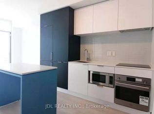 33 Helendale Ave #2804, Toronto, ON M4R 0A4