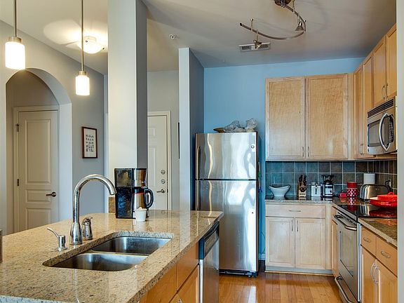 4th image of 3000 Vanderbilt Pl APT 305