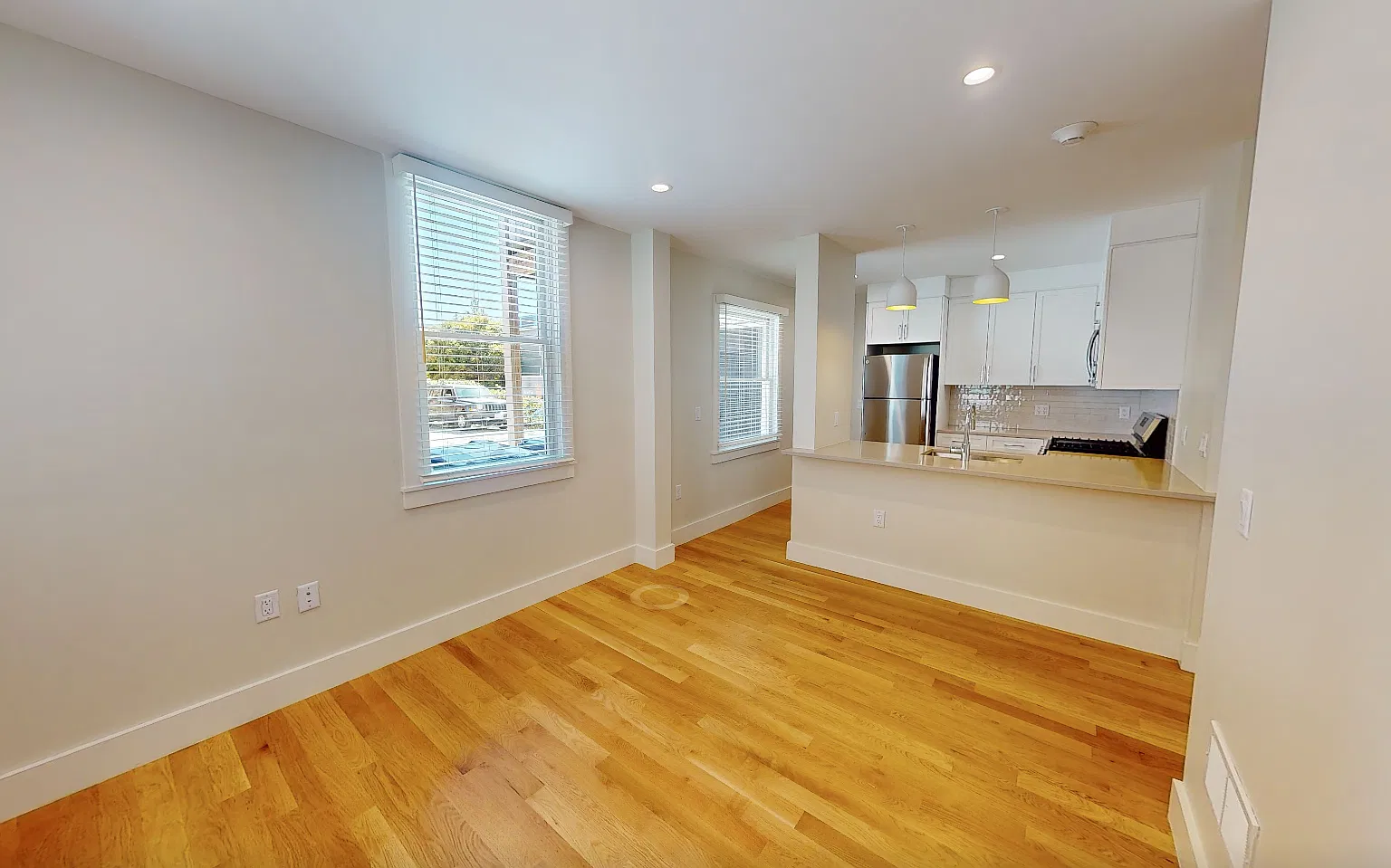 2 bed, 747 sqft, $3,300 — Photo 1