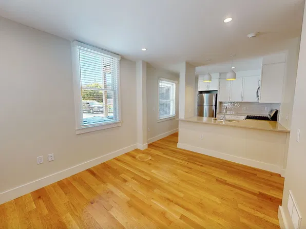 56 Hancock St APT 2, Cambridge, MA 02139