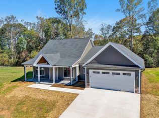 200 Cambridge Ct, Hardy, VA