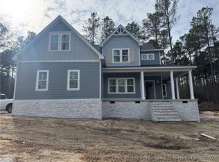 287 Education Dr, Spring Lake, NC 28390